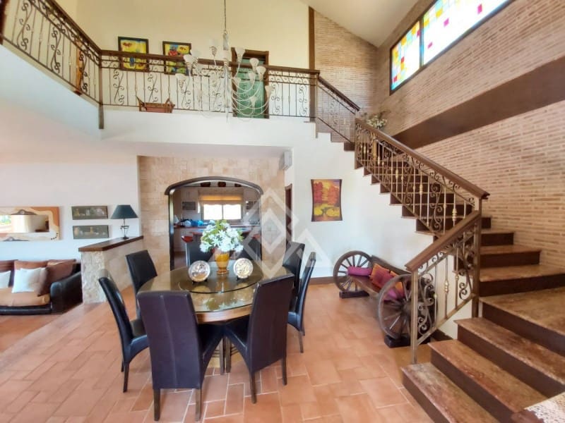 6 soverom Villa til salgs i Estepona med svømmebasseng - € 2 150 000 (Ref: 8799801)