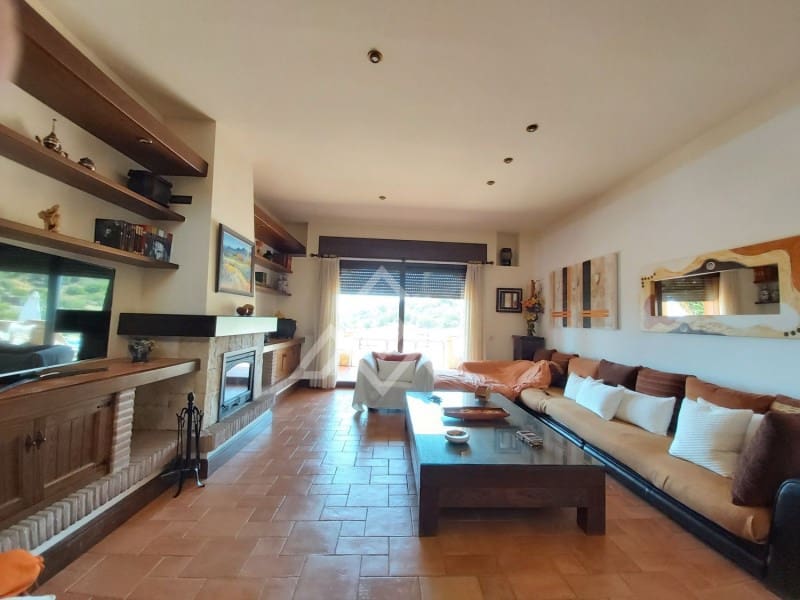 6 soverom Villa til salgs i Estepona med svømmebasseng - € 2 150 000 (Ref: 8799801)