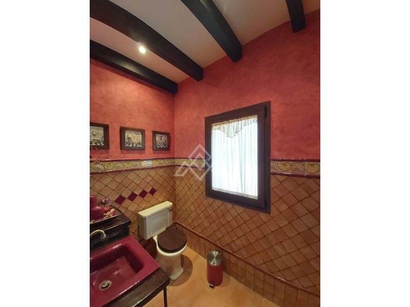 6 soverom Villa til salgs i Estepona med svømmebasseng - € 2 150 000 (Ref: 8799801)