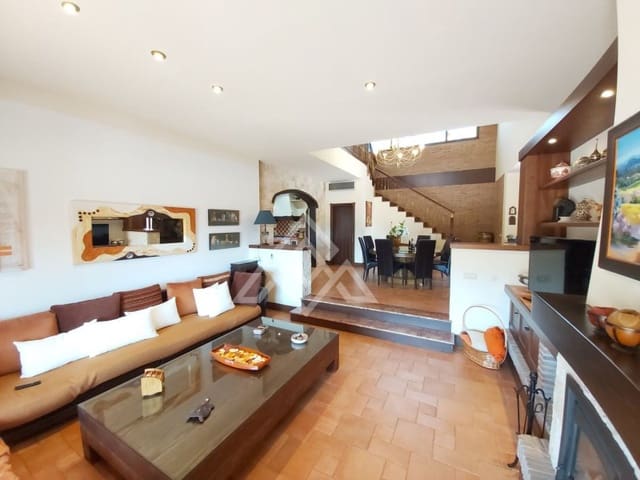 6 makuuhuone Huvila myytävänä paikassa Valle Romano Golf, Estepona mukana uima-altaan - 2 150 000 € (Ref: 8799801)