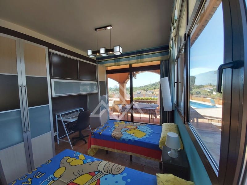 6 soverom Villa til salgs i Estepona med svømmebasseng - € 2 150 000 (Ref: 8799801)