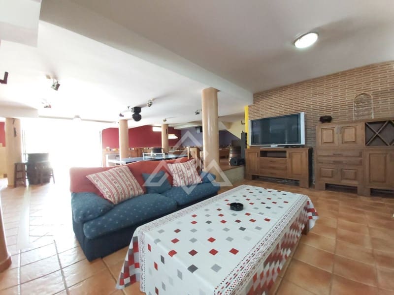 6 soverom Villa til salgs i Estepona med svømmebasseng - € 2 150 000 (Ref: 8799801)