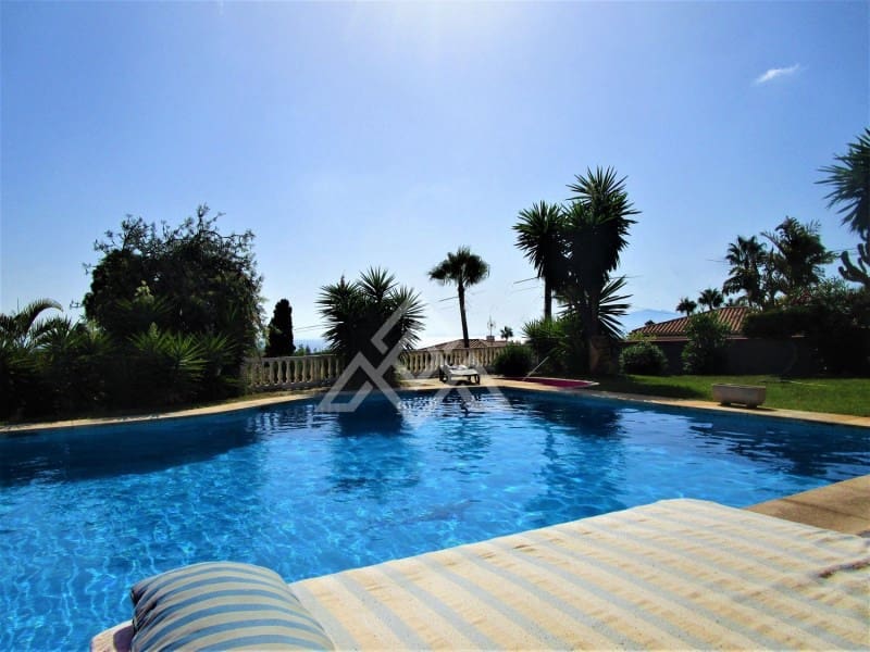 4 sypialnia Willa na sprzedaż w Marbella z basenem - 1 695 000 € (Ref: 8799803)