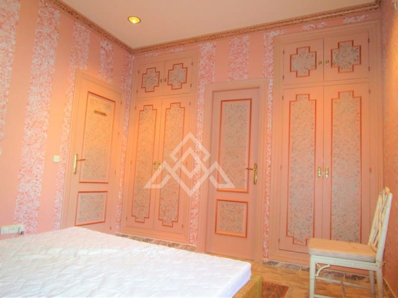 4 sypialnia Willa na sprzedaż w Marbella z basenem - 1 695 000 € (Ref: 8799803)