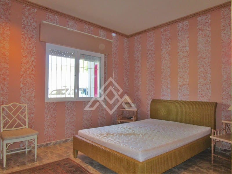 4 sypialnia Willa na sprzedaż w Marbella z basenem - 1 695 000 € (Ref: 8799803)