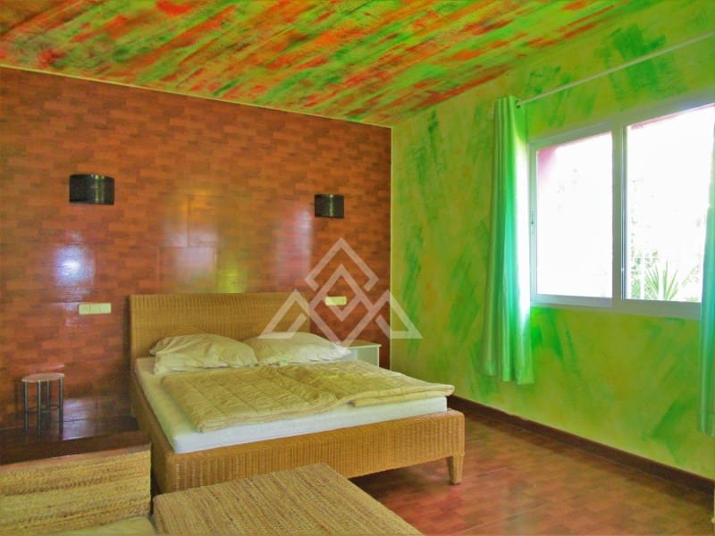 4 sypialnia Willa na sprzedaż w Marbella z basenem - 1 695 000 € (Ref: 8799803)