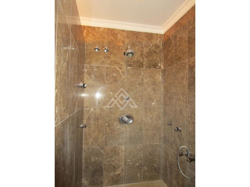 4 sypialnia Willa na sprzedaż w Marbella z basenem - 1 695 000 € (Ref: 8799803)