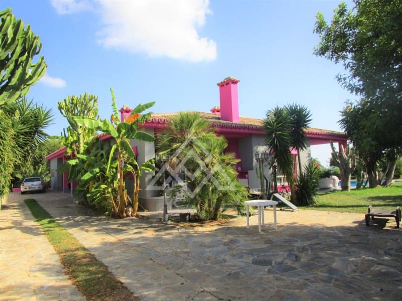 4 sypialnia Willa na sprzedaż w Marbella z basenem - 1 695 000 € (Ref: 8799803)