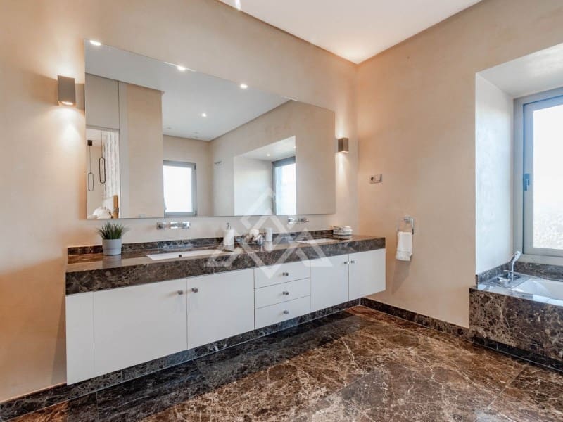 5 chambre Villa/Maison à vendre à Benahavis avec piscine - 3 680 000 € (Ref: 8799808)