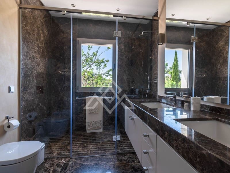 5 chambre Villa/Maison à vendre à Benahavis avec piscine - 3 680 000 € (Ref: 8799808)