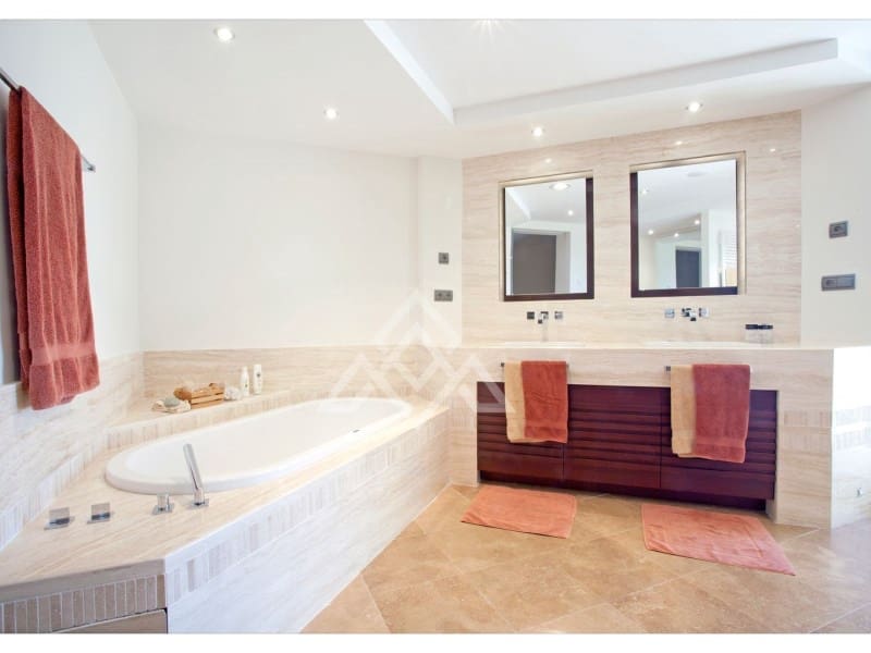 6 soveværelse Villa til salg i Sotogrande med swimmingpool garage - € 5.750.000 (Ref: 8799810)