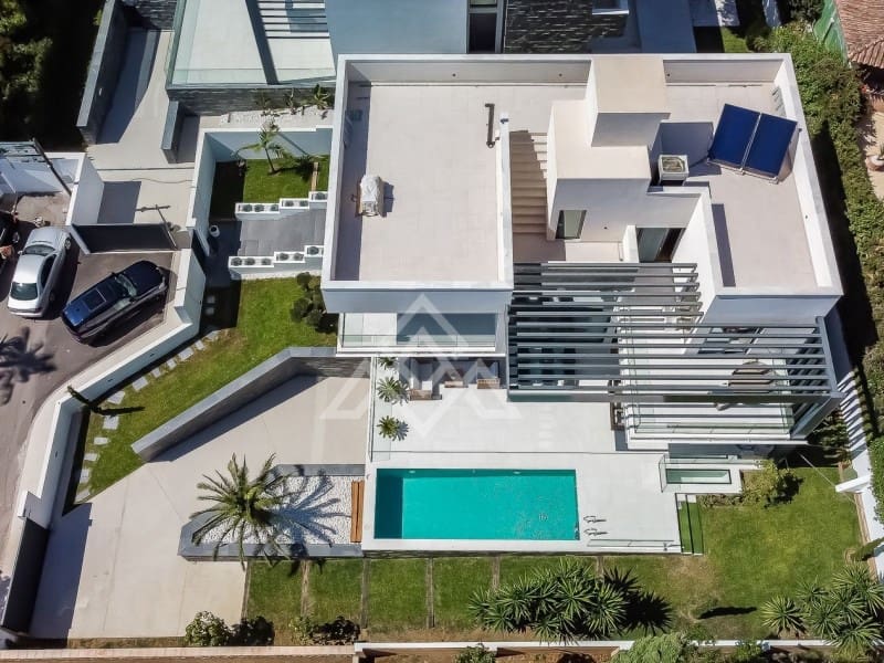 6 soveværelse Villa til salg i Marbesa med swimmingpool - € 3.700.000 (Ref: 8799819)