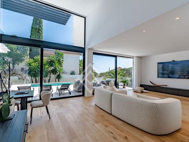 6 sypialnia Willa na sprzedaż w Marbesa, Marbella z basenem - 3 700 000 € (Ref: 8799819)