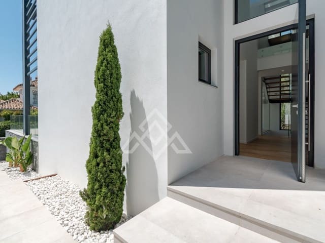 6 sypialnia Willa na sprzedaż w Marbesa, Marbella z basenem - 3 700 000 € (Ref: 8799819)