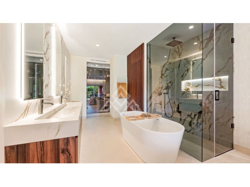 3 quarto Apartamento para venda em New Golden Mile com piscina - 1 825 000 € (Ref: 8799820)