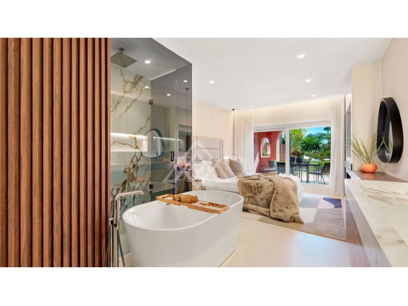 3 quarto Apartamento para venda em New Golden Mile com piscina - 1 825 000 € (Ref: 8799820)