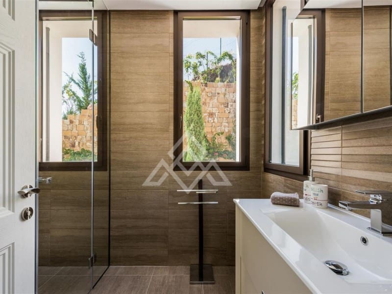 9 makuuhuone Huvila myytävänä paikassa Benahavis mukana uima-altaan - 8 900 000 € (Ref: 8799830)