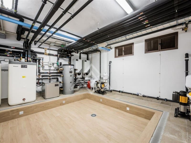 9 makuuhuone Huvila myytävänä paikassa Benahavis mukana uima-altaan - 8 900 000 € (Ref: 8799830)