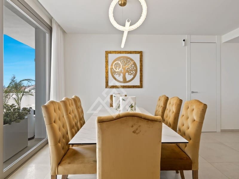 7 soveværelse Lejlighed til salg i Nueva Andalucia med swimmingpool - € 3.950.000 (Ref: 8799834)