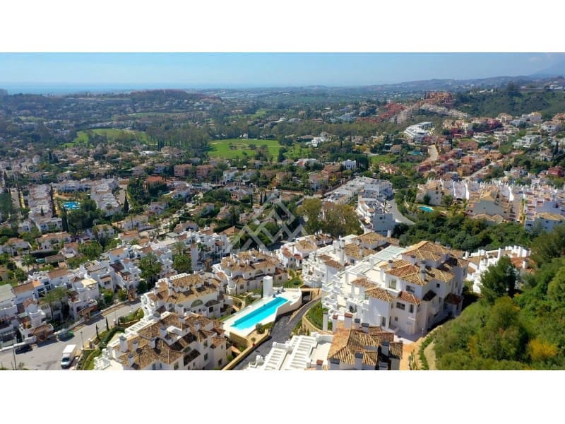 7 soveværelse Lejlighed til salg i Nueva Andalucia med swimmingpool - € 3.950.000 (Ref: 8799834)