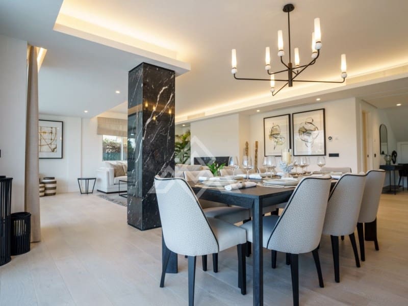 5 sypialnia Willa na sprzedaż w Nueva Andalucia z basenem - 2 950 000 € (Ref: 8799835)