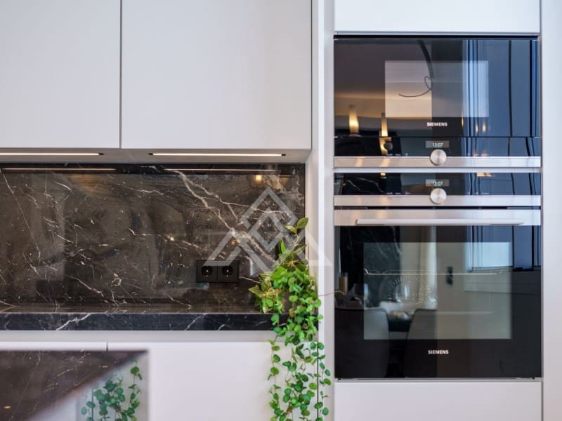 5 sypialnia Willa na sprzedaż w Nueva Andalucia z basenem - 2 950 000 € (Ref: 8799835)