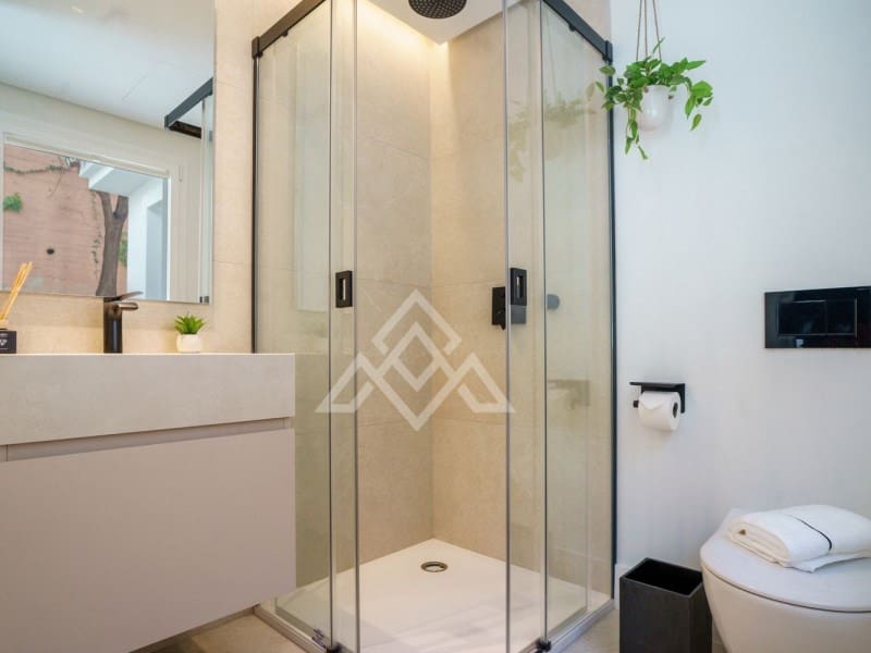 5 sypialnia Willa na sprzedaż w Nueva Andalucia z basenem - 2 950 000 € (Ref: 8799835)