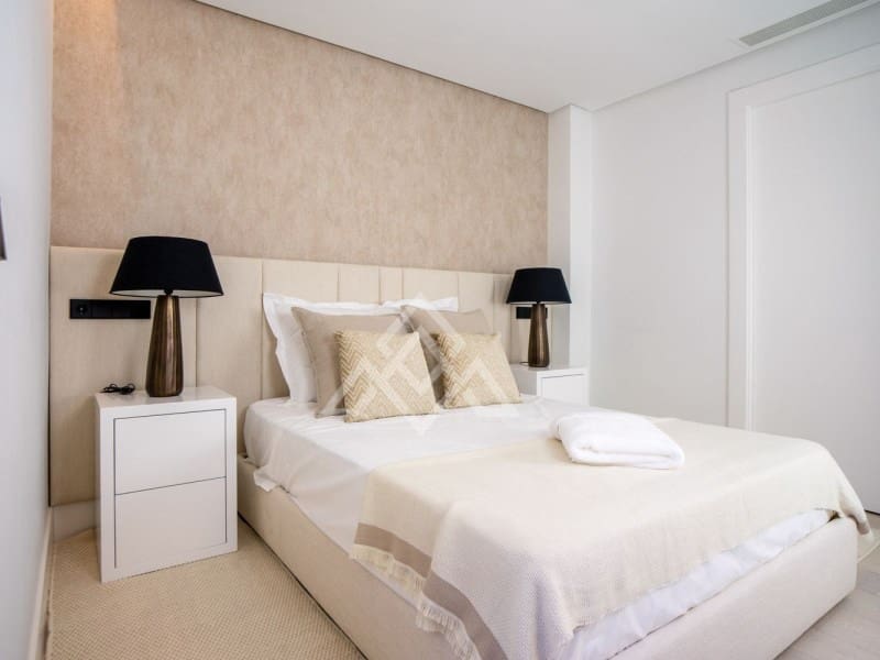 5 sypialnia Willa na sprzedaż w Nueva Andalucia z basenem - 2 950 000 € (Ref: 8799835)