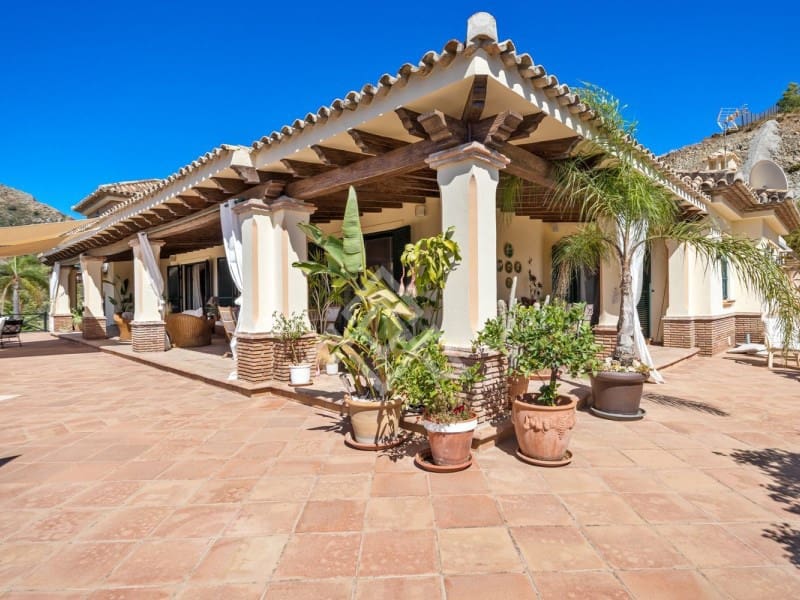 4 camera da letto Villa in vendita in Benahavis con piscina - 3.250.000 € (Rif: 8799836)