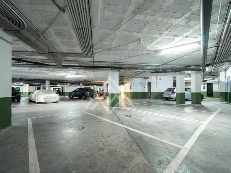 2 soveværelse Lejlighed til salg i Nueva Andalucia med swimmingpool - € 1.575.000 (Ref: 8799839)