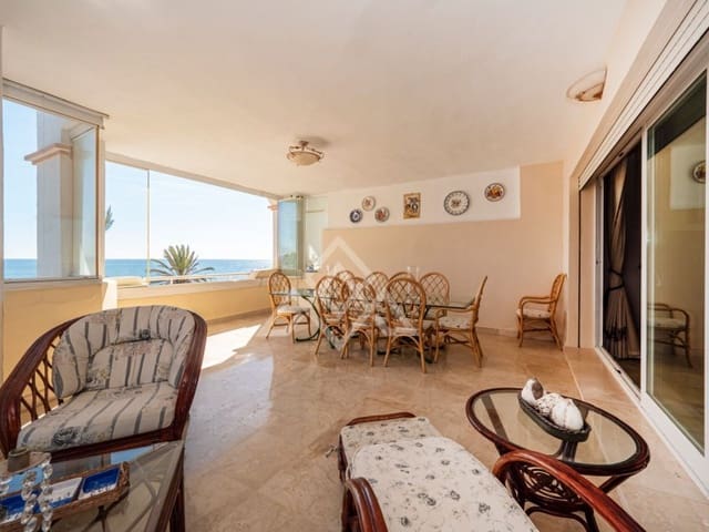 2 soveværelse Lejlighed til salg i Puerto Banus, Marbella med swimmingpool - € 1.575.000 (Ref: 8799839)