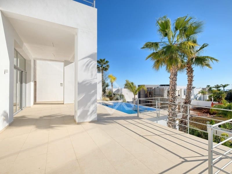 4 soveværelse Villa til salg i Benahavis med swimmingpool - € 2.300.000 (Ref: 8799840)