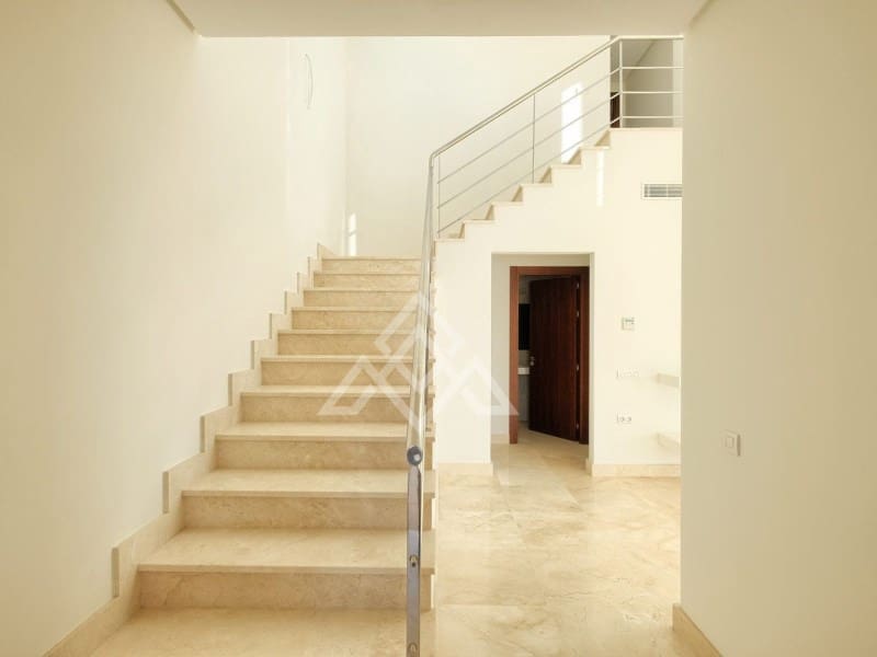 4 soveværelse Villa til salg i Benahavis med swimmingpool - € 2.300.000 (Ref: 8799840)