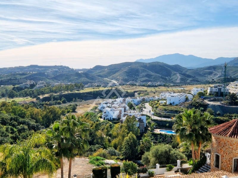 4 soveværelse Villa til salg i Benahavis med swimmingpool - € 2.300.000 (Ref: 8799840)