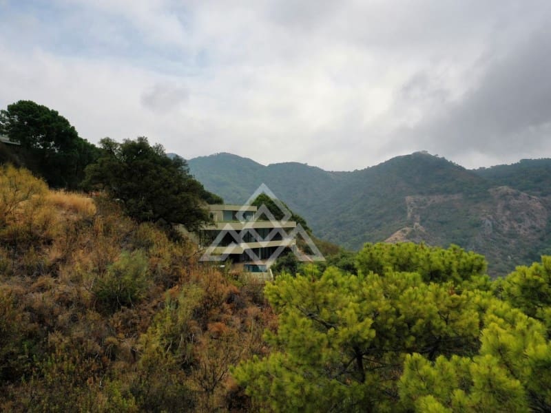 Chalet de 8 habitaciones en Benahavís en venta con piscina - 4.500.000 € (Ref: 8799841)