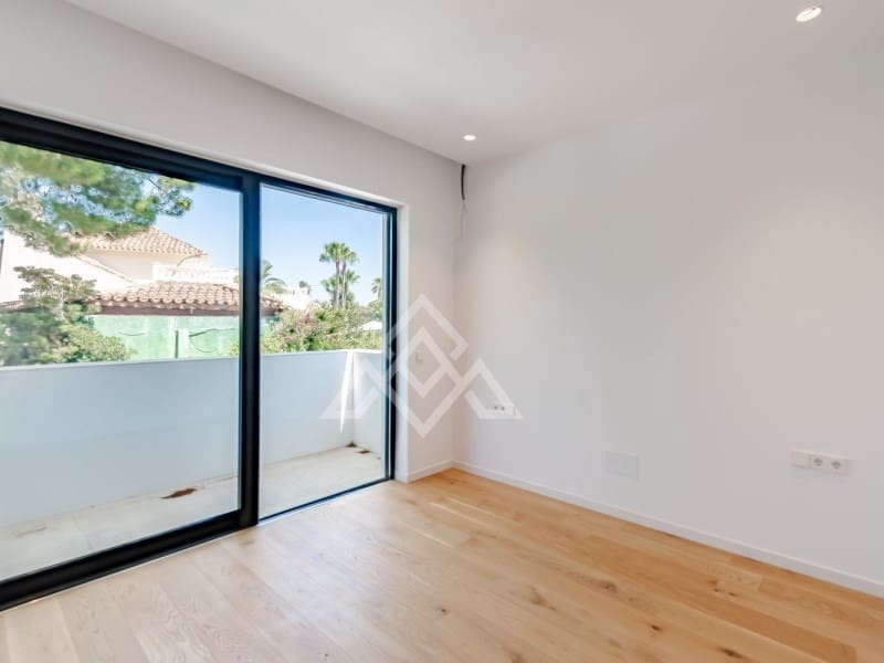 6 soveværelse Villa til salg i Marbesa med swimmingpool - € 3.600.000 (Ref: 8799842)