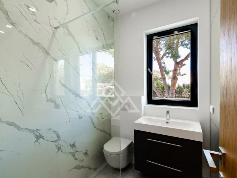 6 soveværelse Villa til salg i Marbesa med swimmingpool - € 3.600.000 (Ref: 8799842)