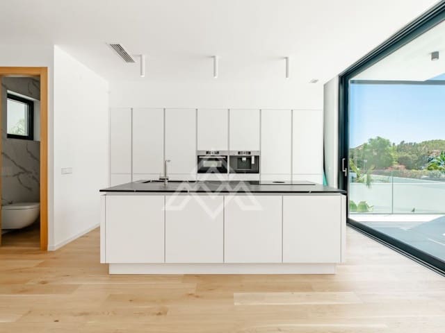 6 sypialnia Willa na sprzedaż w Marbesa, Marbella z basenem - 3 600 000 € (Ref: 8799842)