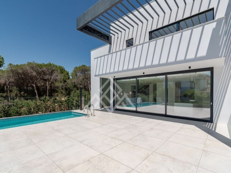 6 soveværelse Villa til salg i Marbesa med swimmingpool - € 3.600.000 (Ref: 8799842)