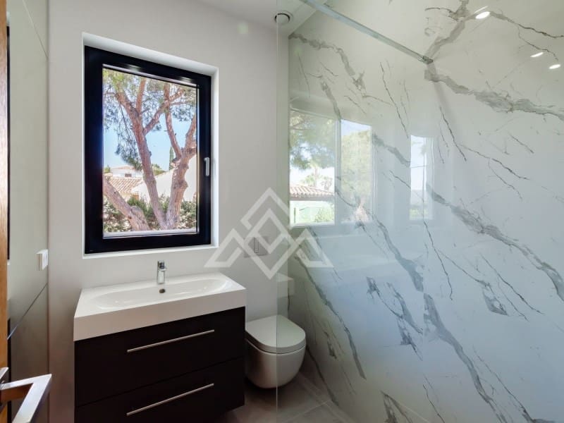 6 soveværelse Villa til salg i Marbesa med swimmingpool - € 3.600.000 (Ref: 8799842)