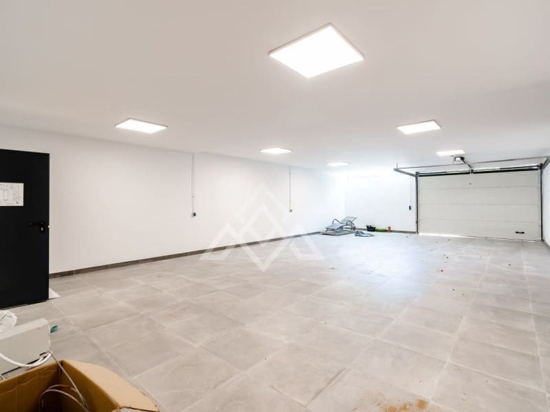 6 soveværelse Villa til salg i Marbesa med swimmingpool - € 3.600.000 (Ref: 8799842)