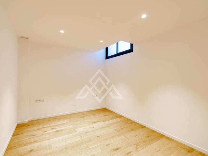 6 soveværelse Villa til salg i Marbesa med swimmingpool - € 3.600.000 (Ref: 8799842)