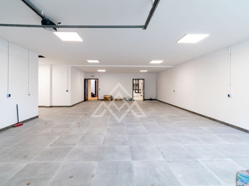 6 soveværelse Villa til salg i Marbesa med swimmingpool - € 3.600.000 (Ref: 8799842)