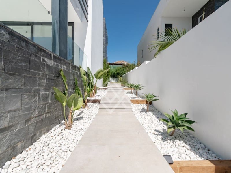 6 soveværelse Villa til salg i Marbesa med swimmingpool - € 3.600.000 (Ref: 8799842)