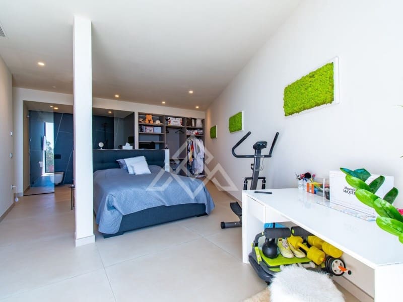 4 sypialnia Willa na sprzedaż w Marbella z basenem garażem - 3 995 000 € (Ref: 8799845)