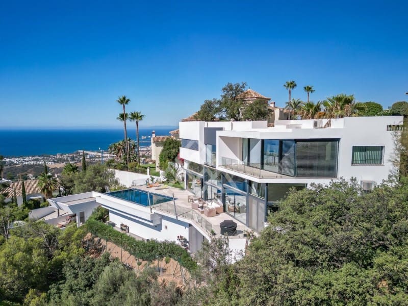 4 sypialnia Willa na sprzedaż w Marbella z basenem garażem - 3 995 000 € (Ref: 8799845)