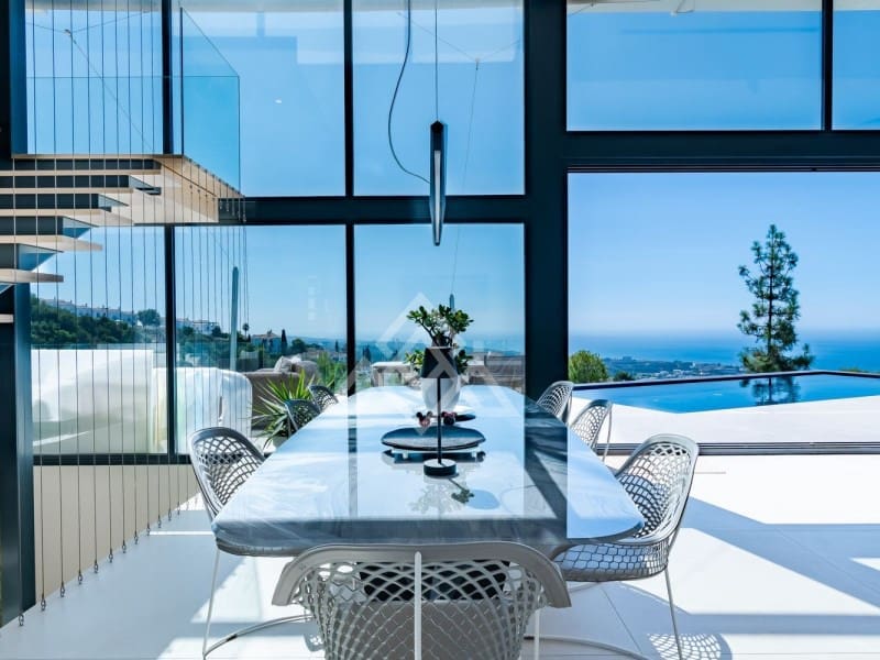 4 sypialnia Willa na sprzedaż w Marbella z basenem garażem - 3 995 000 € (Ref: 8799845)