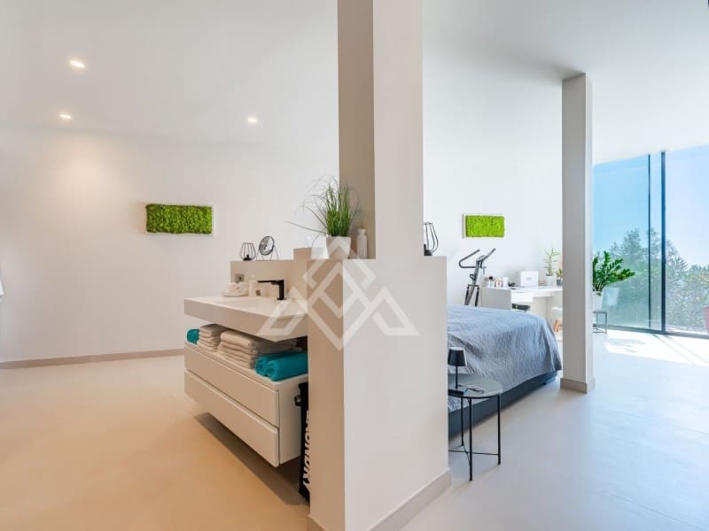 4 sypialnia Willa na sprzedaż w Marbella z basenem garażem - 3 995 000 € (Ref: 8799845)