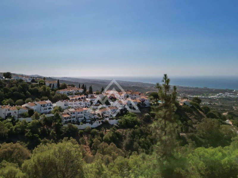 4 sypialnia Willa na sprzedaż w Marbella z basenem garażem - 3 995 000 € (Ref: 8799845)