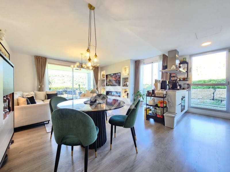 3 soverom Leilighet til salgs i Estepona med svømmebasseng garasje - € 625 000 (Ref: 8799853)